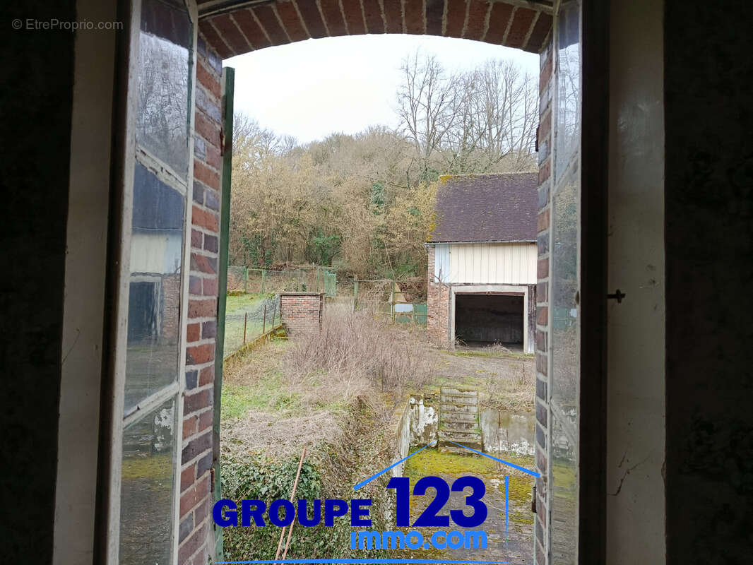 Maison à LA FERTE-LOUPIERE