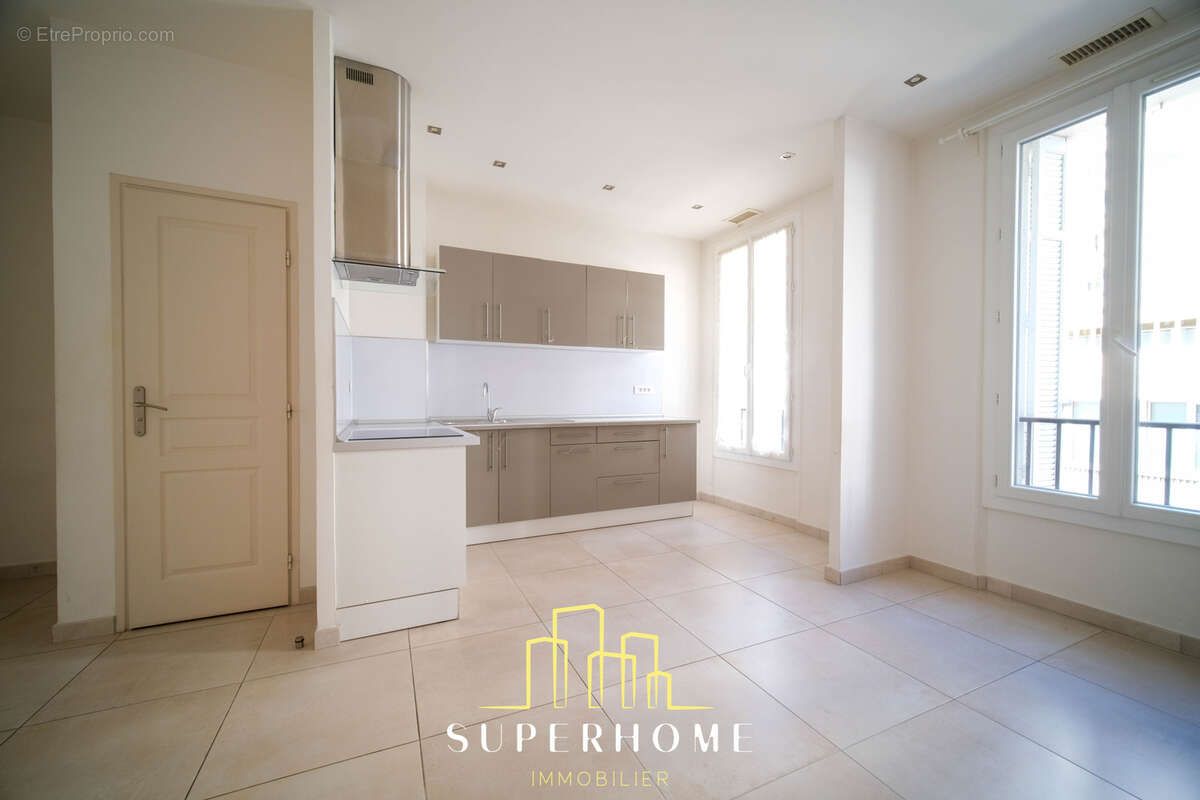 Appartement à MARSEILLE-6E