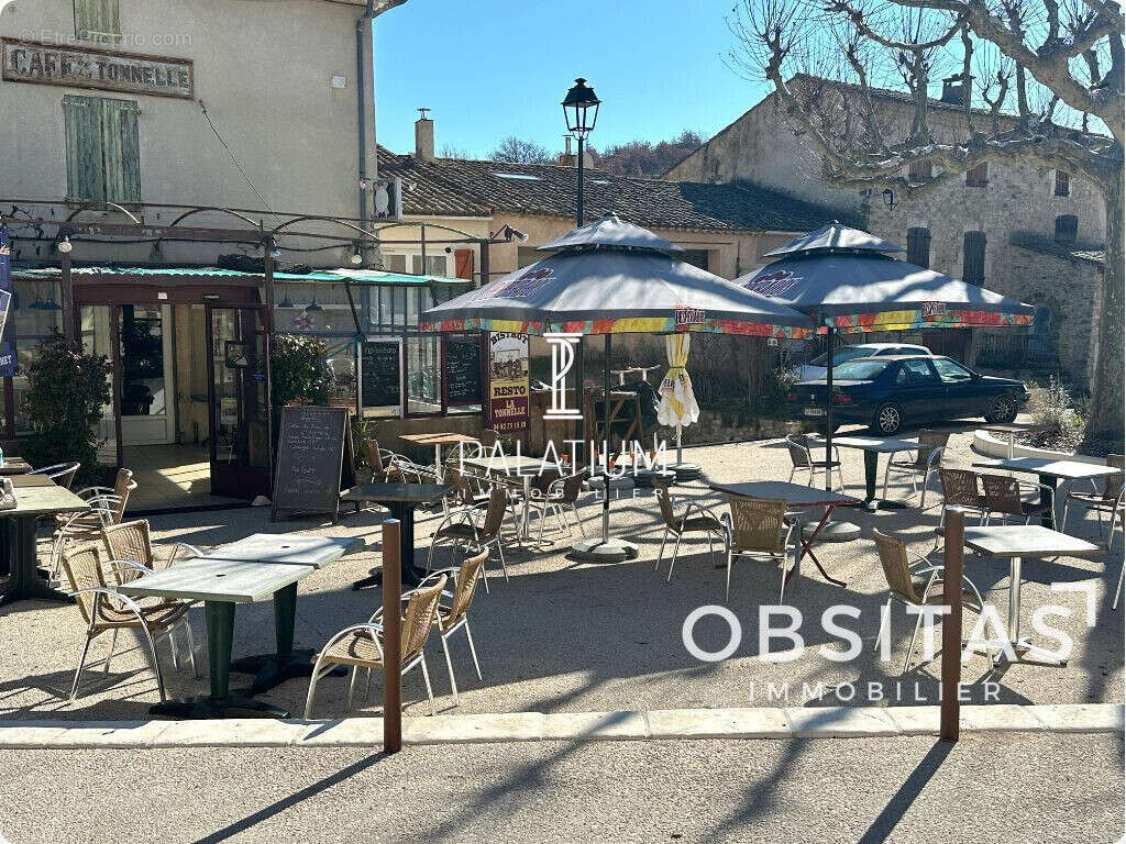 137 m² à Ongles  - photo 3