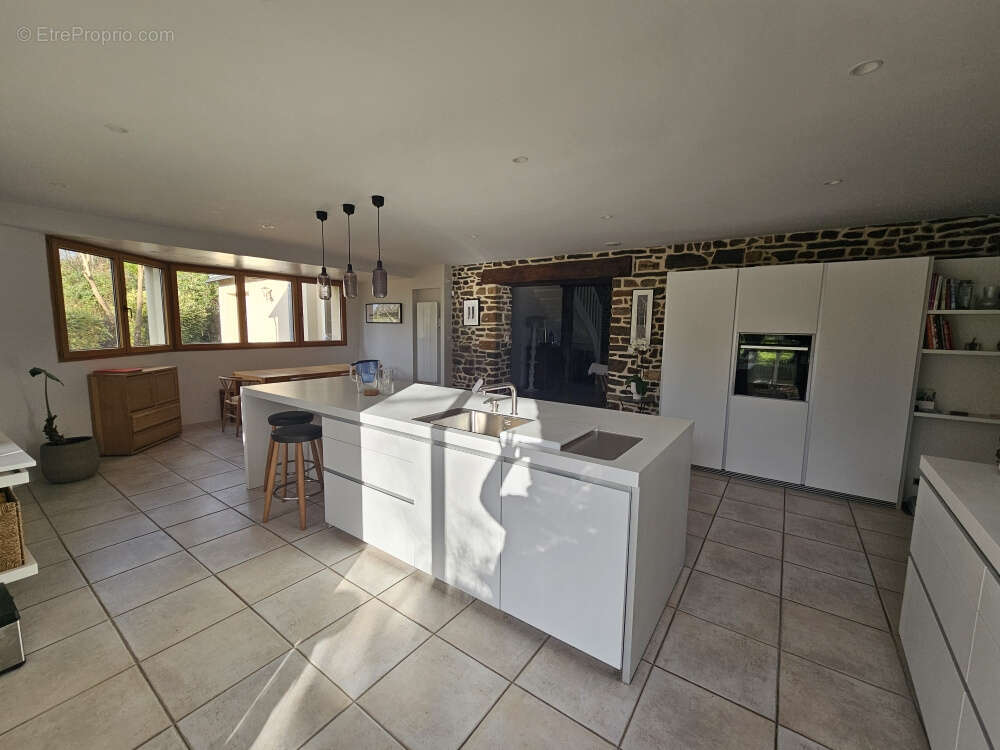 Maison à VERN-SUR-SEICHE