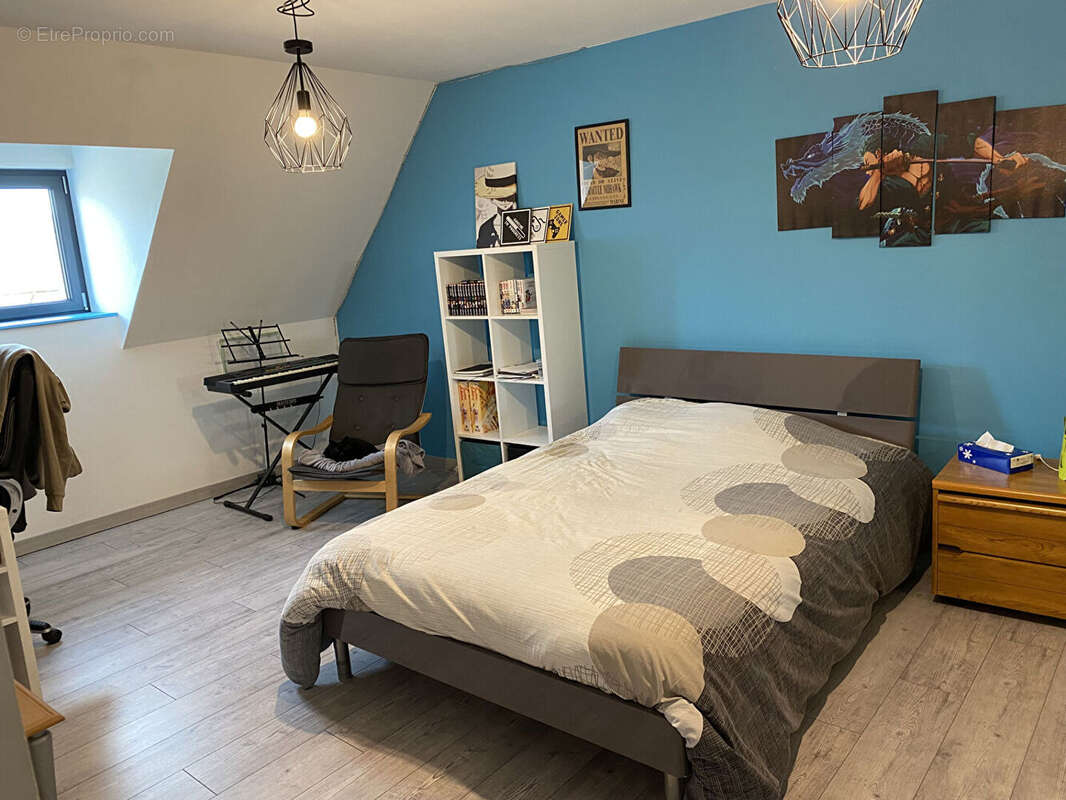 Maison à HUILLY-SUR-SEILLE