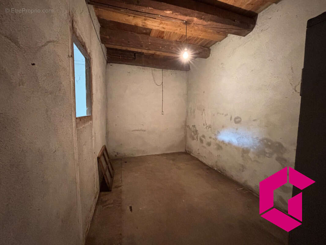 Maison à SAINT-MARTIN-DES-OLMES