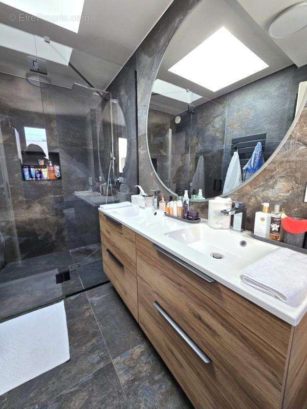 Appartement à VILLE-D'AVRAY