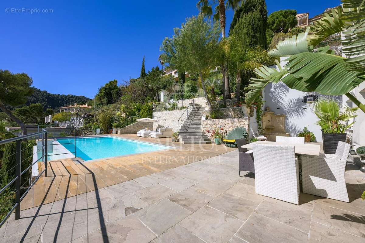 Maison à EZE