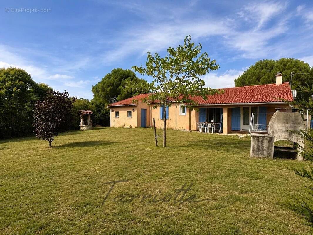 Maison à DONZERE
