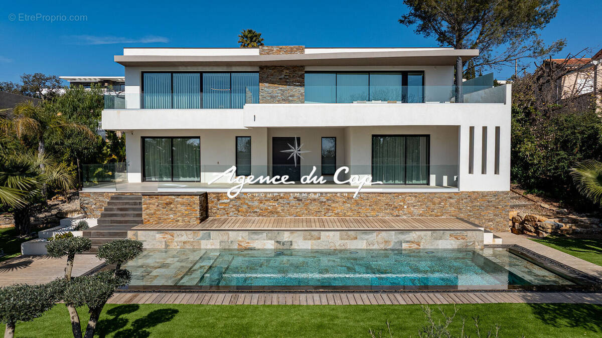 Maison à SAINT-RAPHAEL