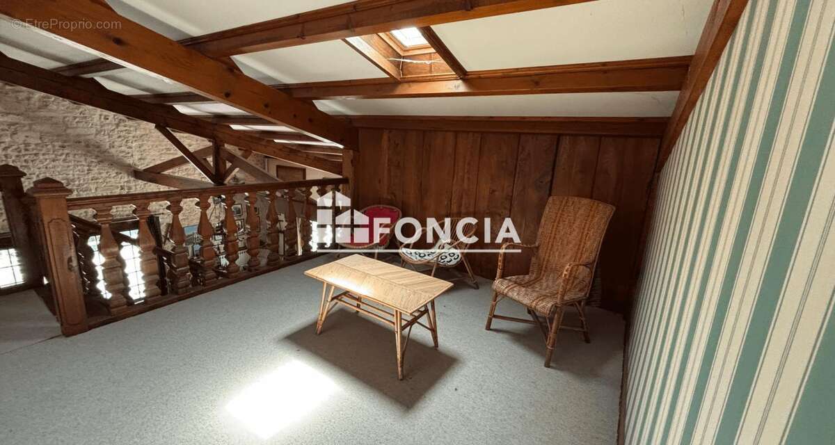 Maison à SAINT-PALAIS-DU-NE