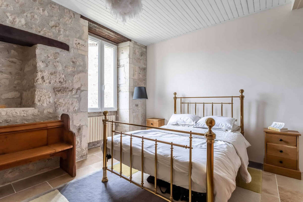 Maison à MONTCUQ