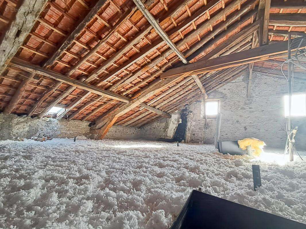 Appartement à GOURDAN-POLIGNAN