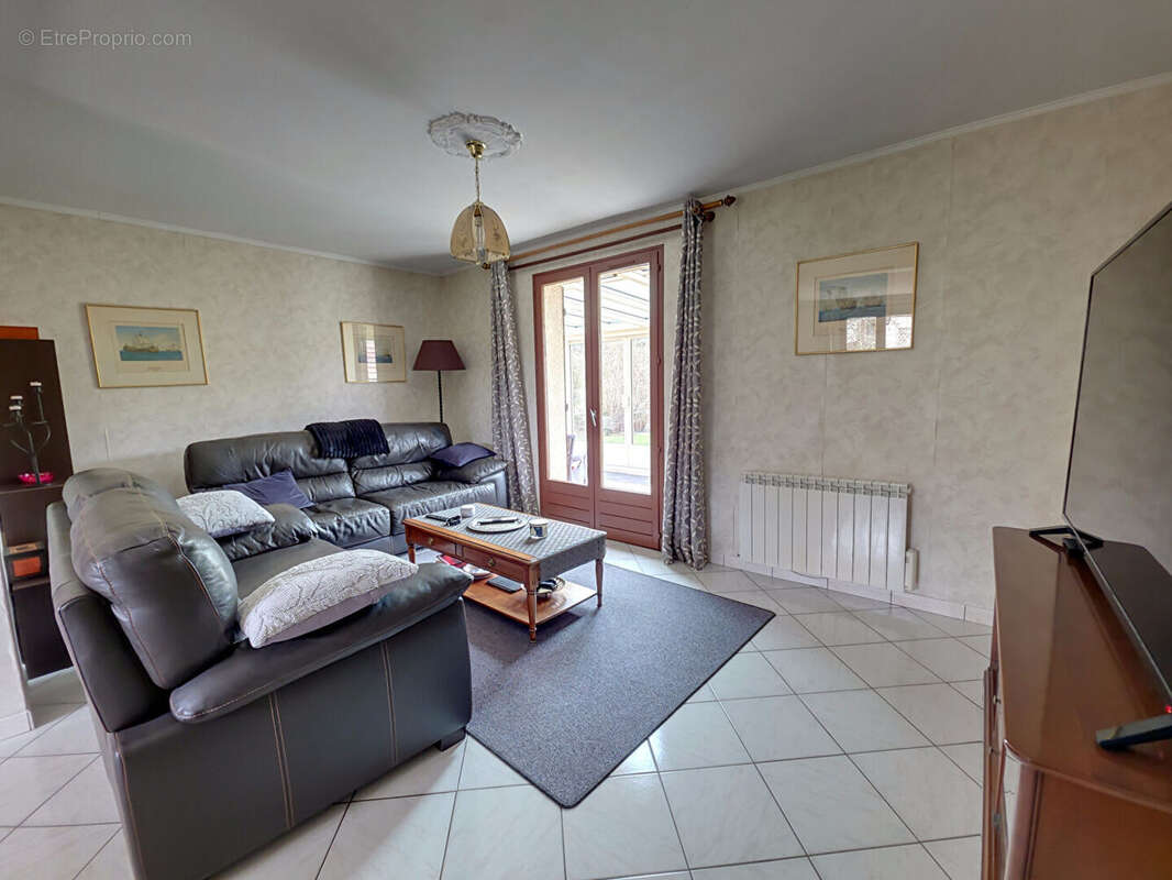 MAINTENON 10 MN  MAISON sur sous sol total au calme , village de charme - photo 3