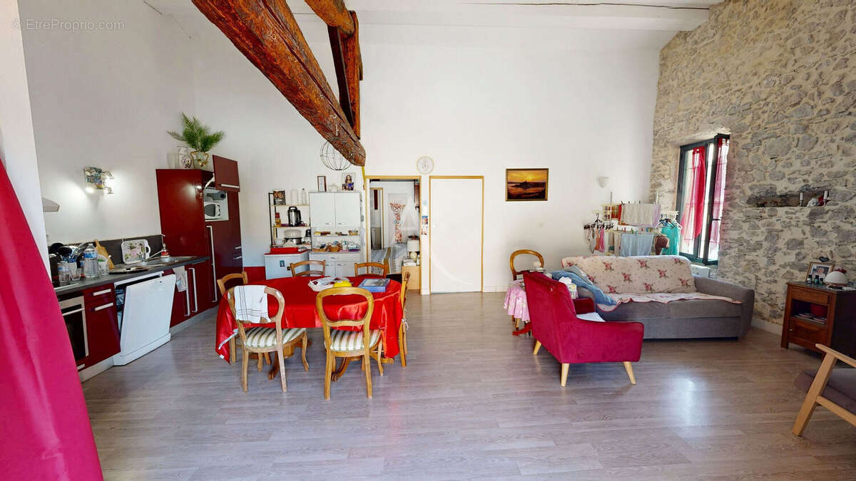 Superbe batisse  type loft de  214m²  et son appartement indépendant à 10km de Narbonne - photo 16