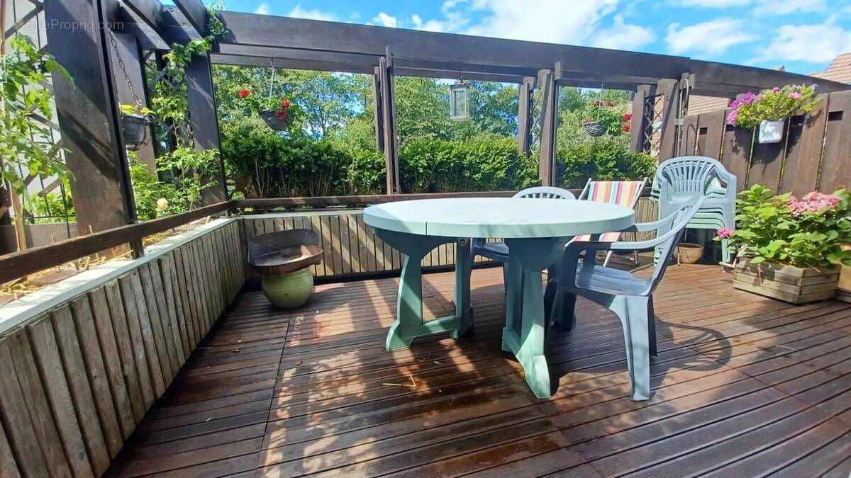 Appartement à MONTIGNY-LE-BRETONNEUX
