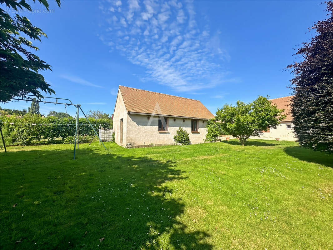 Maison à ETREPAGNY