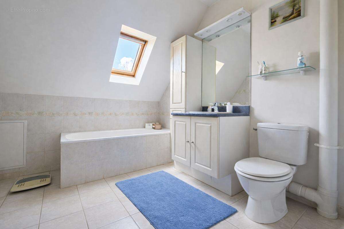 Maison à COULOMMIERS