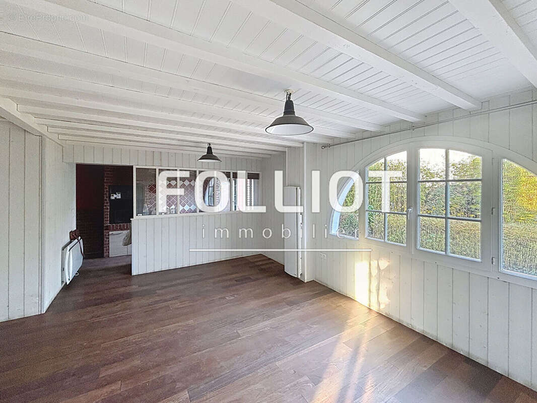 Commerce à DIVES-SUR-MER