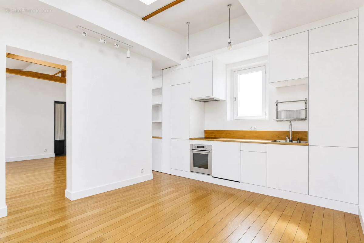 Appartement à PARIS-10E