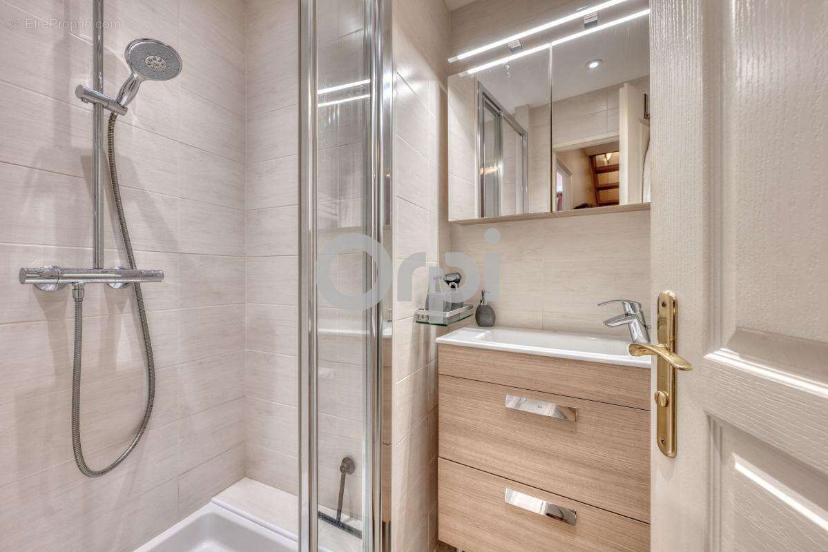 Maison à BUSSY-SAINT-GEORGES