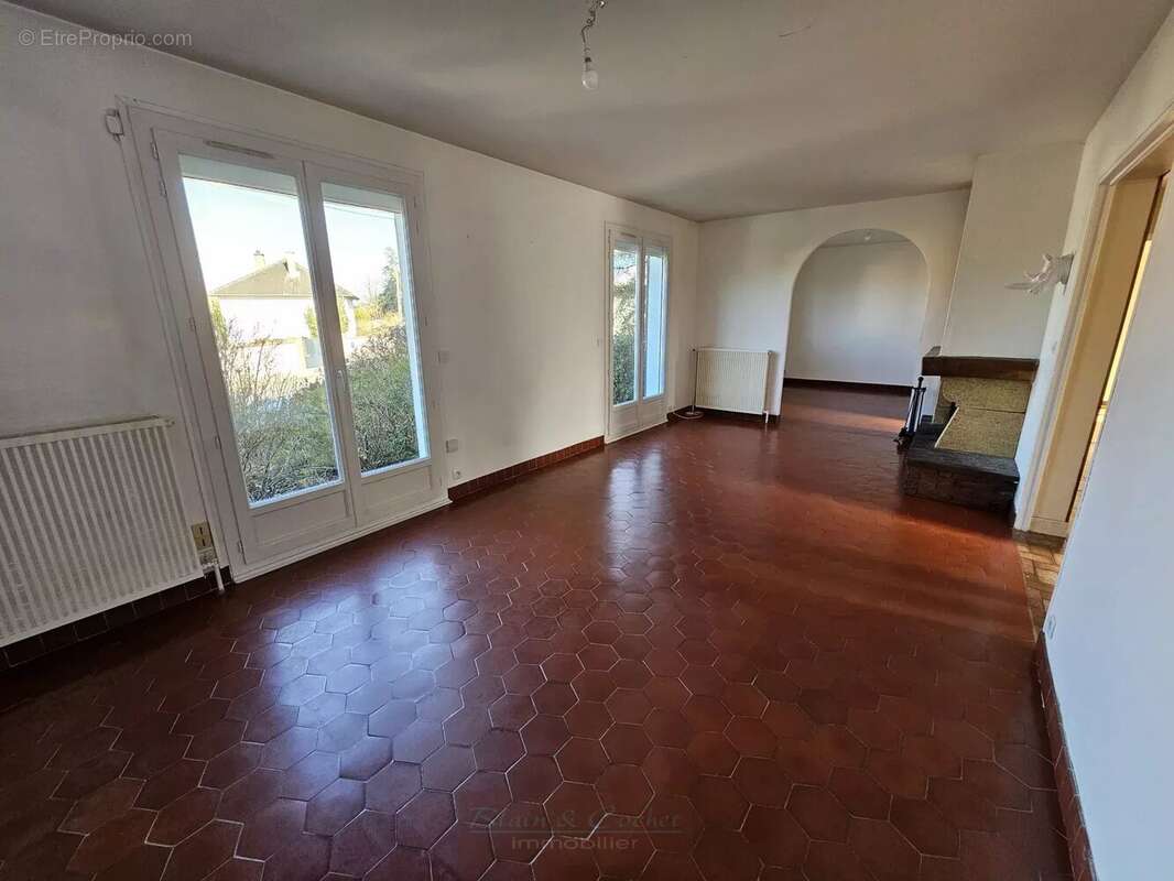 Maison à VILLEMANDEUR