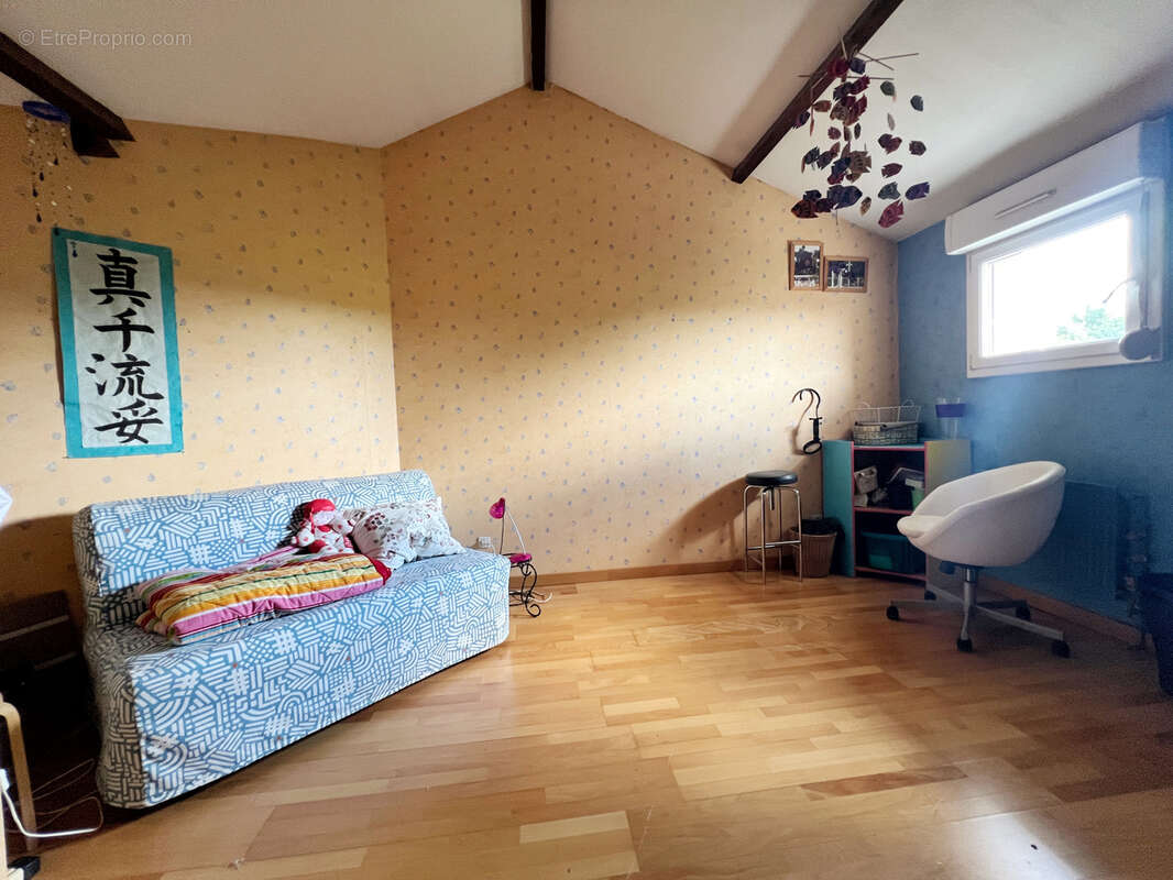 Appartement à SAINT-BRICE-COURCELLES