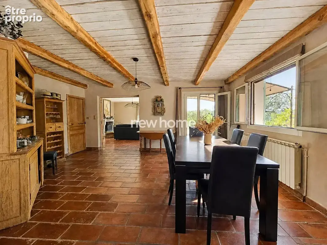 Carcès – Propriété d’exception de 300 m² avec piscine, vue panoramique et 3,5 hectares - photo 11