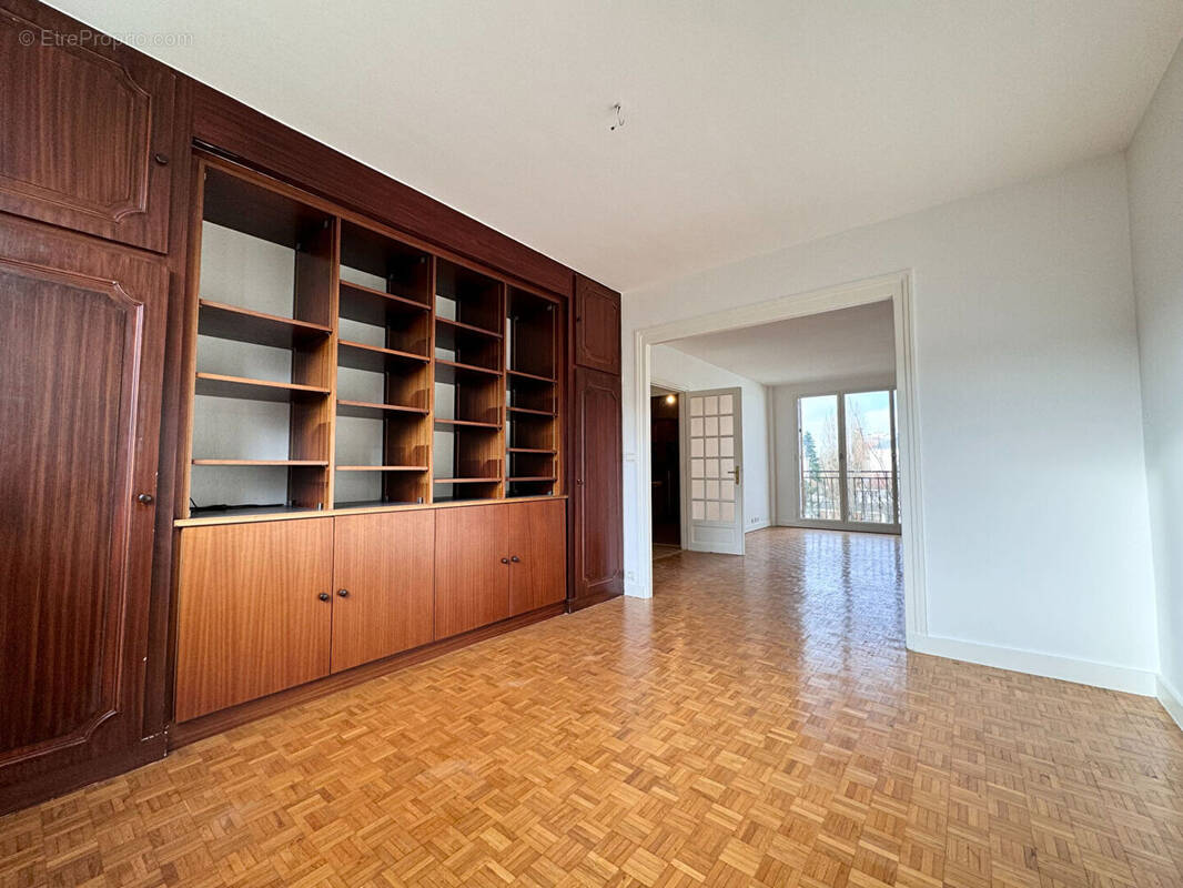 Appartement à ENGHIEN-LES-BAINS