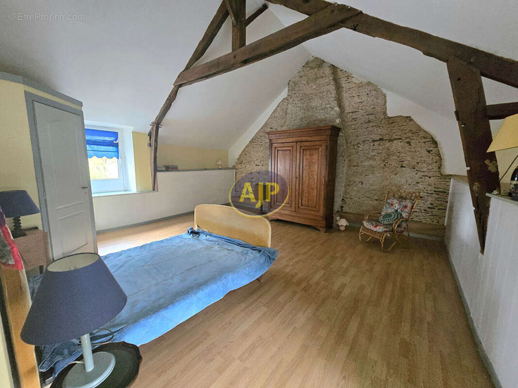 Conquereuil, bien rare : volume et dépendances... - photo 12