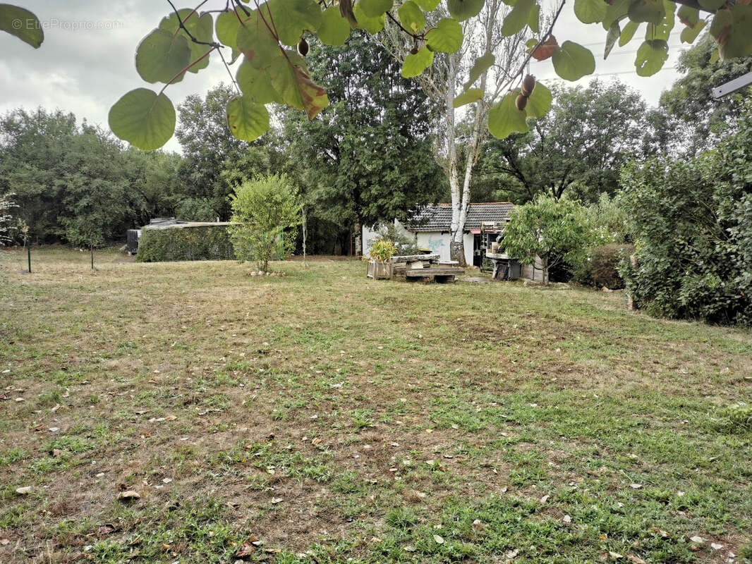 Maison à SERRIERES-DE-BRIORD