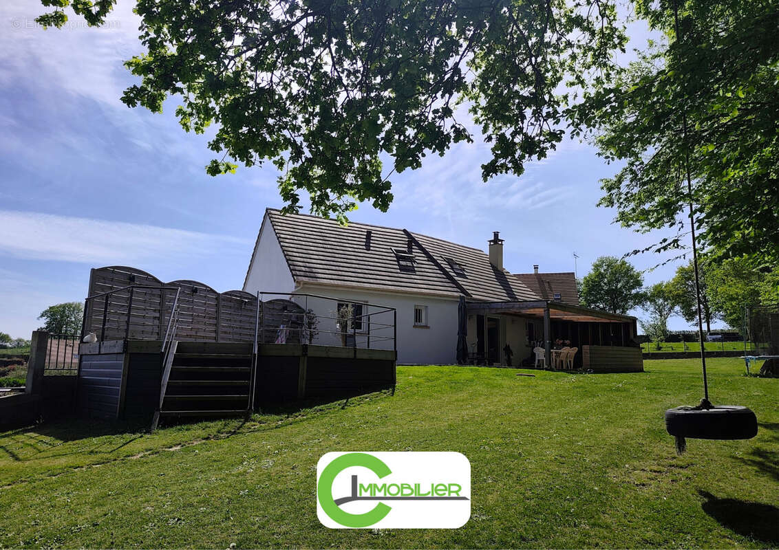 Maison à SAINT-CALAIS