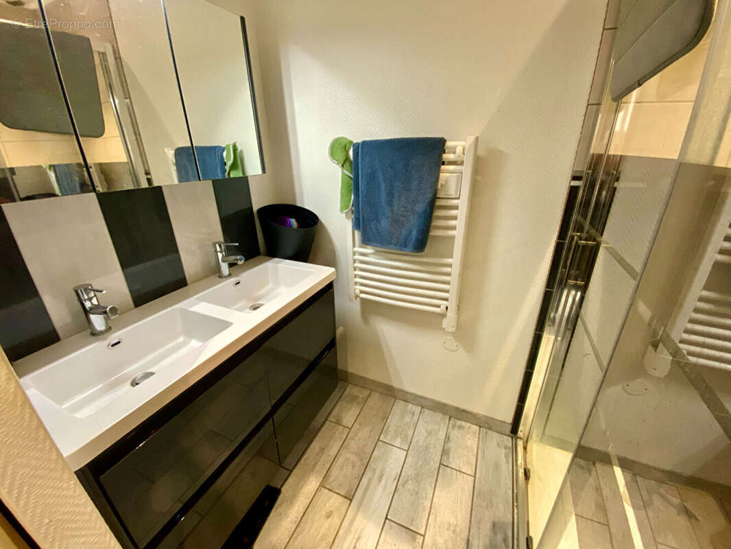 Appartement à SAINT-GERMAIN-LAVAL