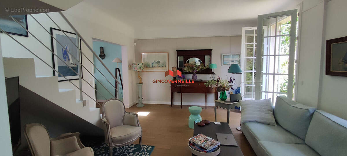 Maison à LA CELLE-SAINT-CLOUD