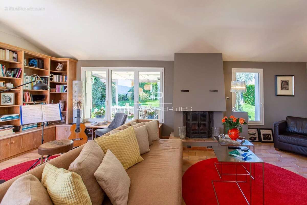 Maison à SAINT-JEANNET