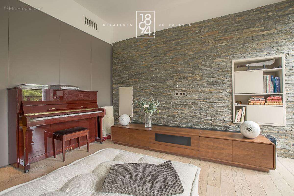 Appartement à MARSEILLE-6E