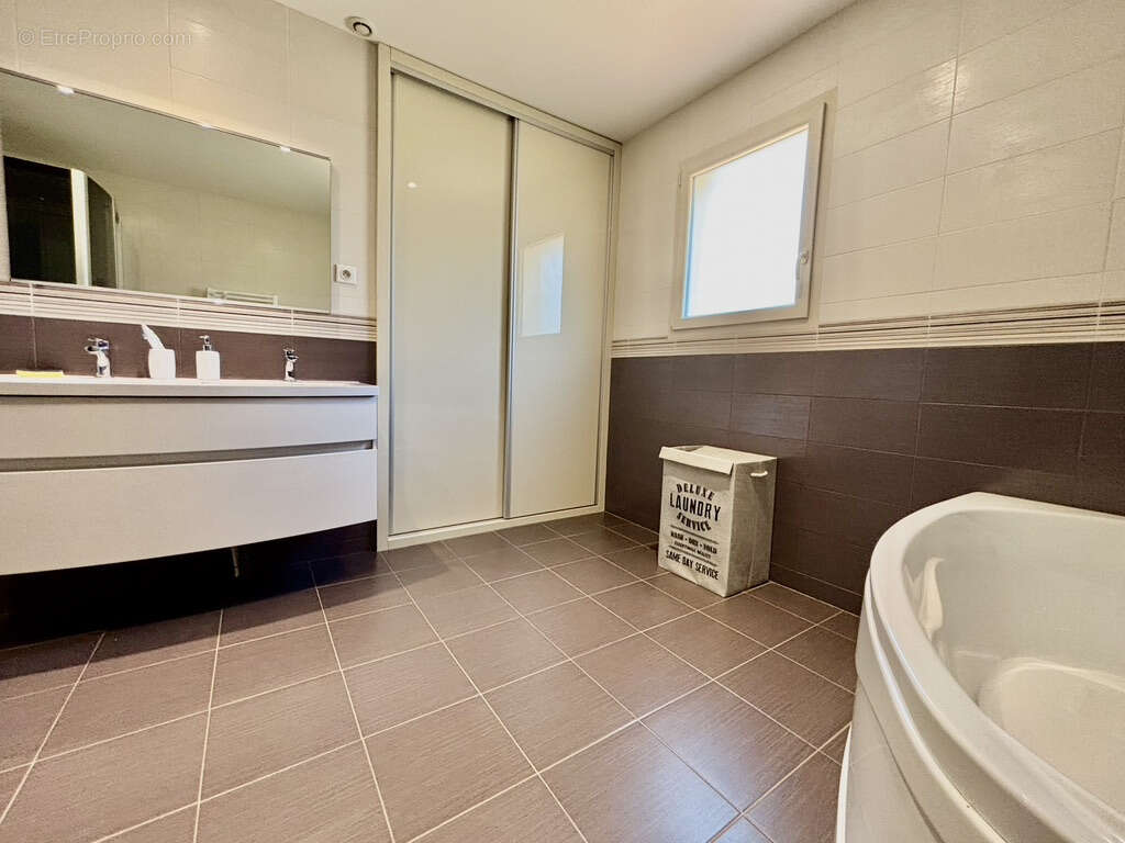 Maison à BOSMIE-L&#039;AIGUILLE