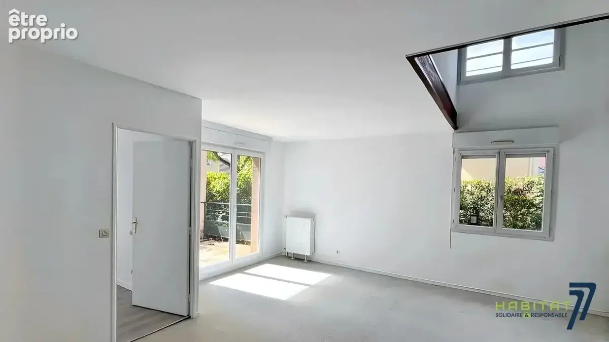 Appartement 5 pièces 110 m² à vendre à Magny-Le-Hongre (77700) - photo 2