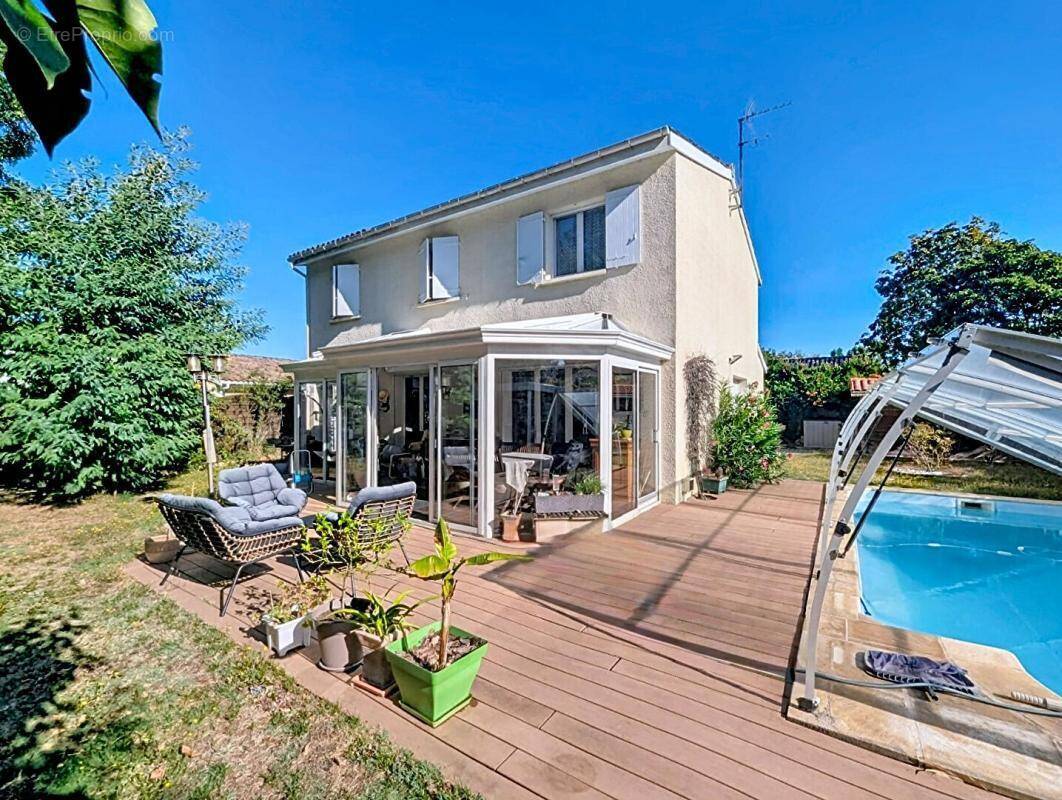 Photo Maison à Merignac au prix de 720 000€