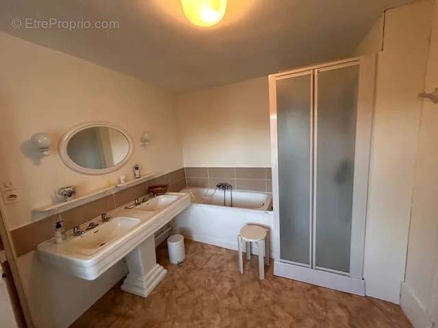 Maison à GRANDVILLIERS