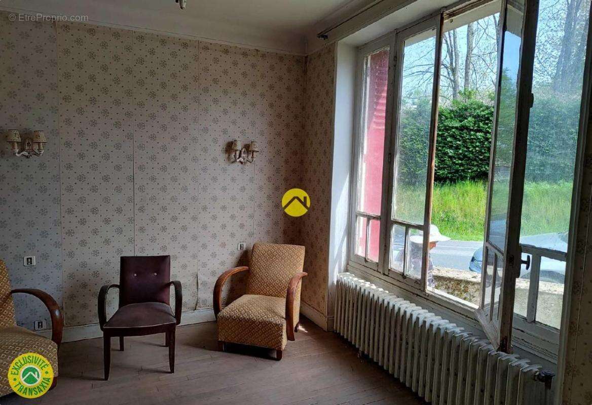 Maison à DUN-LE-PALESTEL