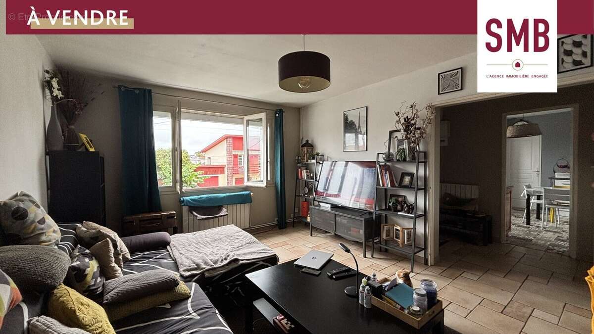 Appartement 111 m² à Lons  - photo 3