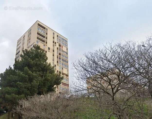 Appartement à MARSEILLE-15E