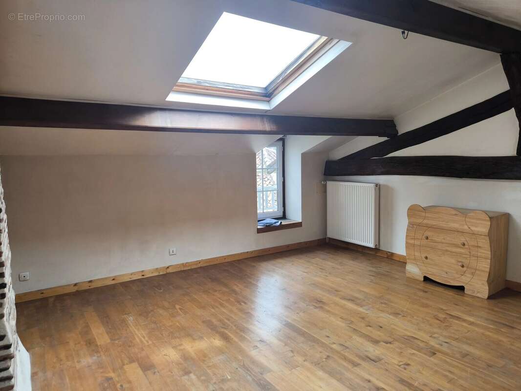 Maison à SAINT-JUNIEN