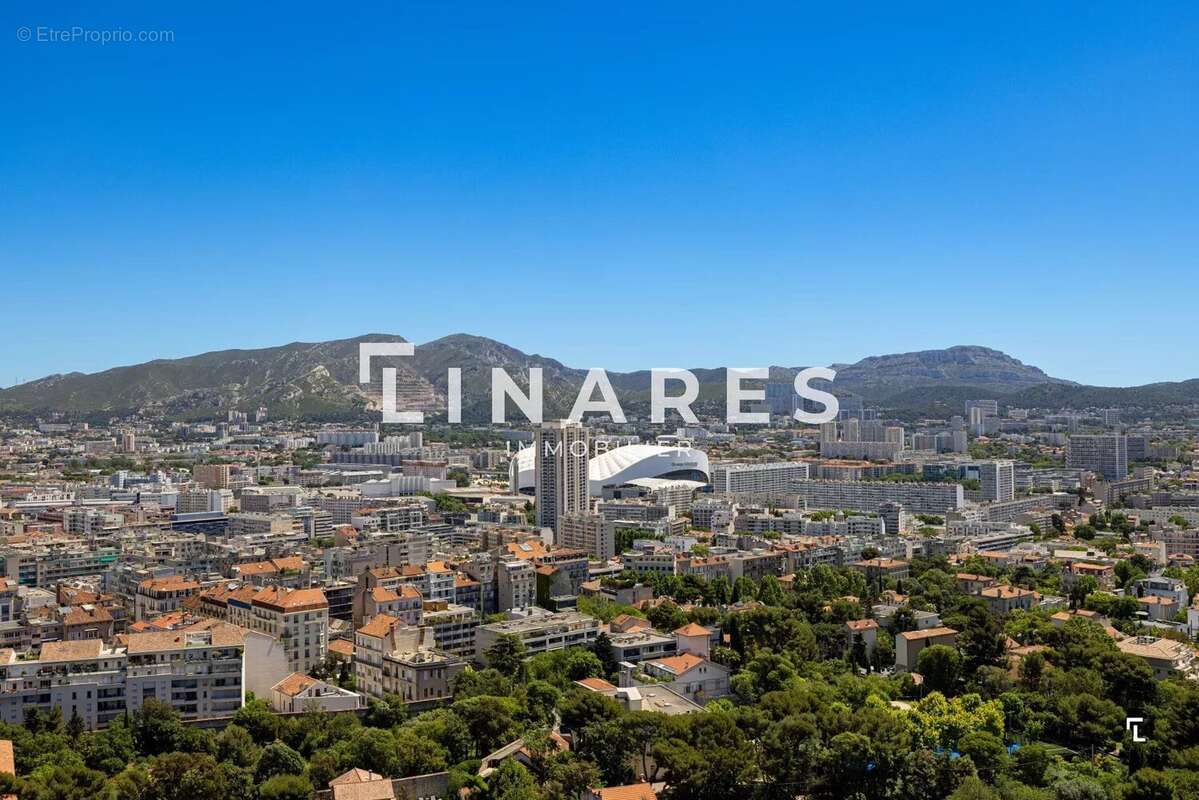 Appartement à MARSEILLE-8E