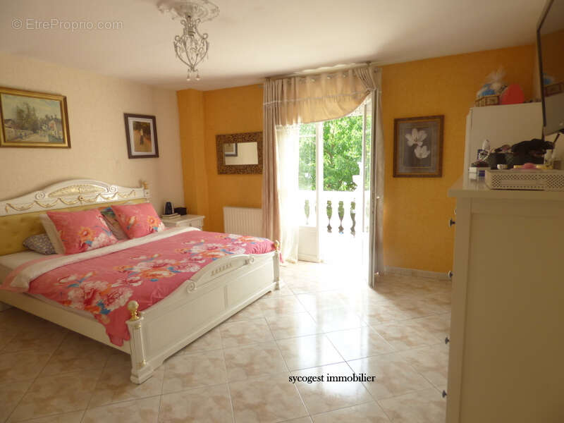 Maison à NOISY-LE-SEC