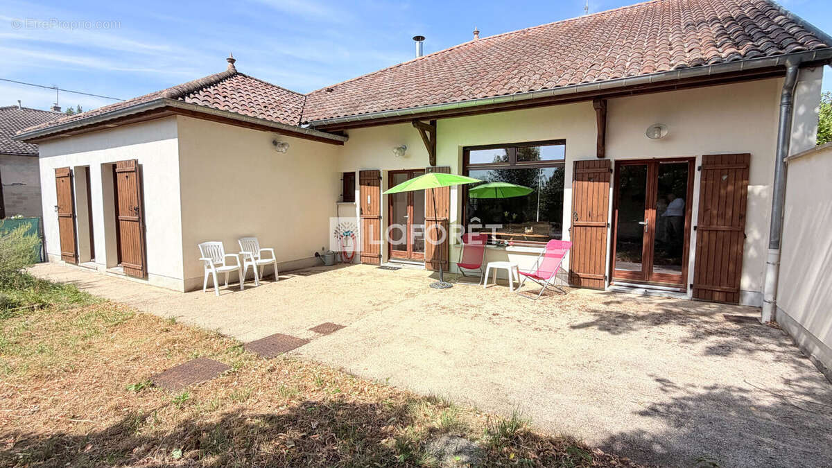 A vendre à Belval En Argonne - 151 m² (3 chambres) - photo 2