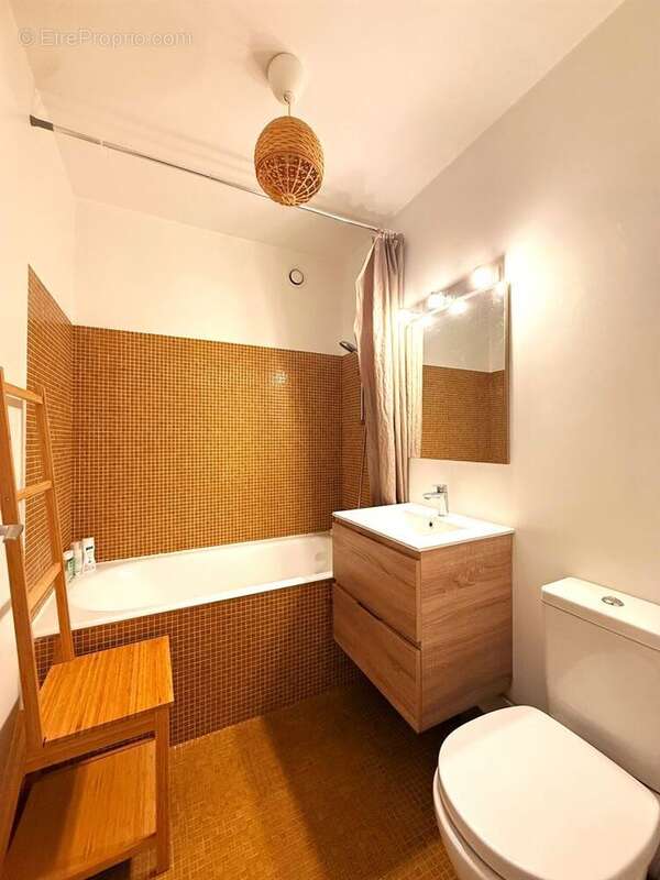 Appartement à PARIS-20E