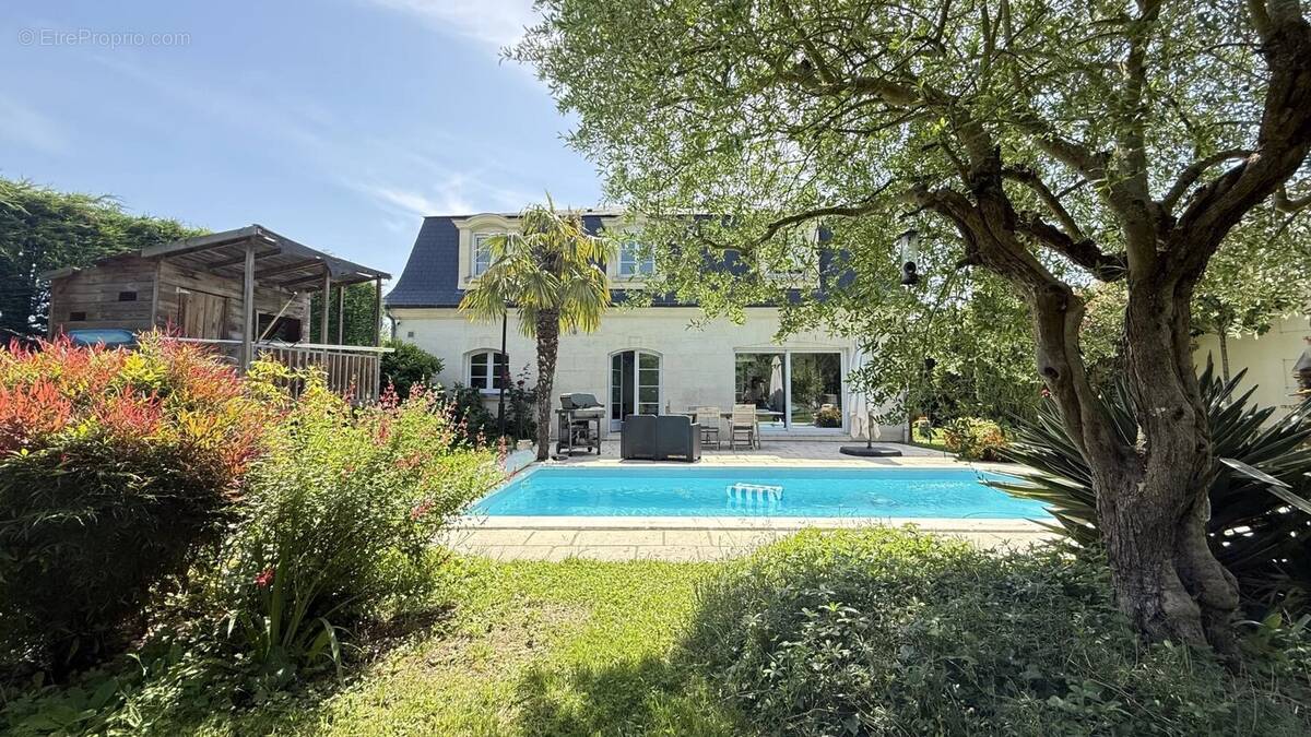 Maison à EZANVILLE