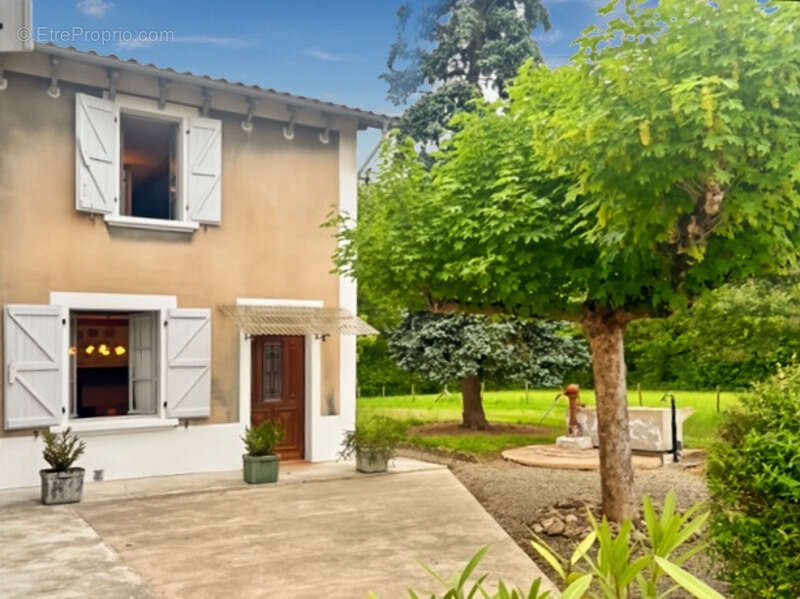 Maison à TRIE-SUR-BAISE