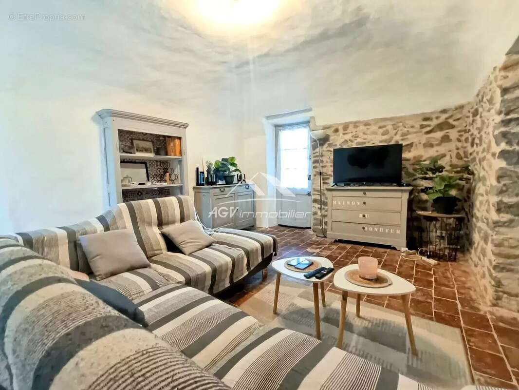 Maison à SAINT-AMBROIX