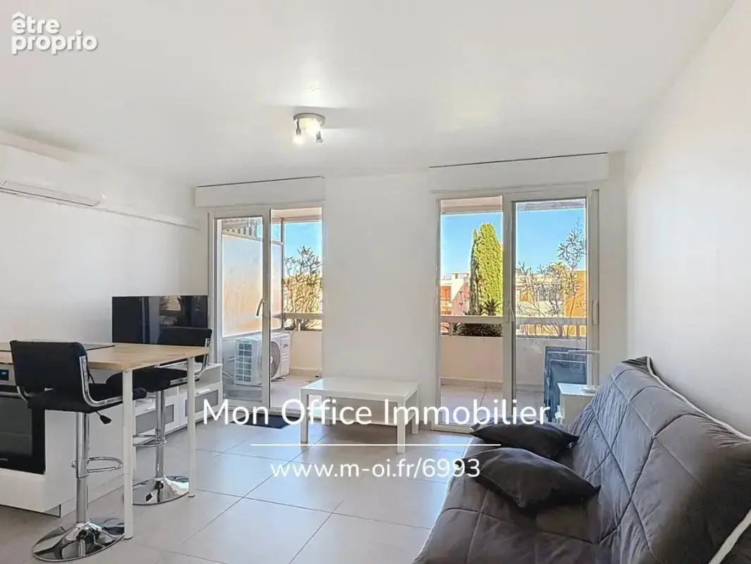Référence : 6993-les - studio rénové proche plage et centre à vendre à cavalaire sur mer - photo 2