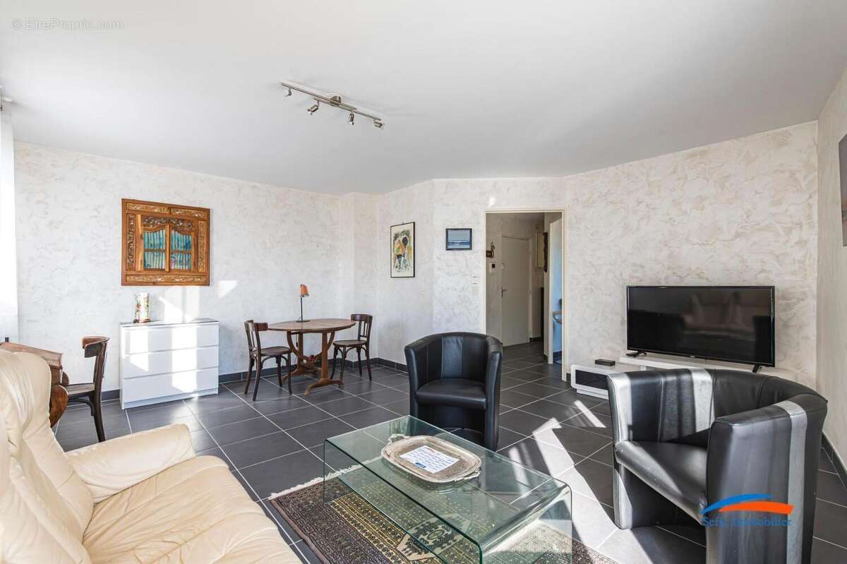  - Appartement à REIMS