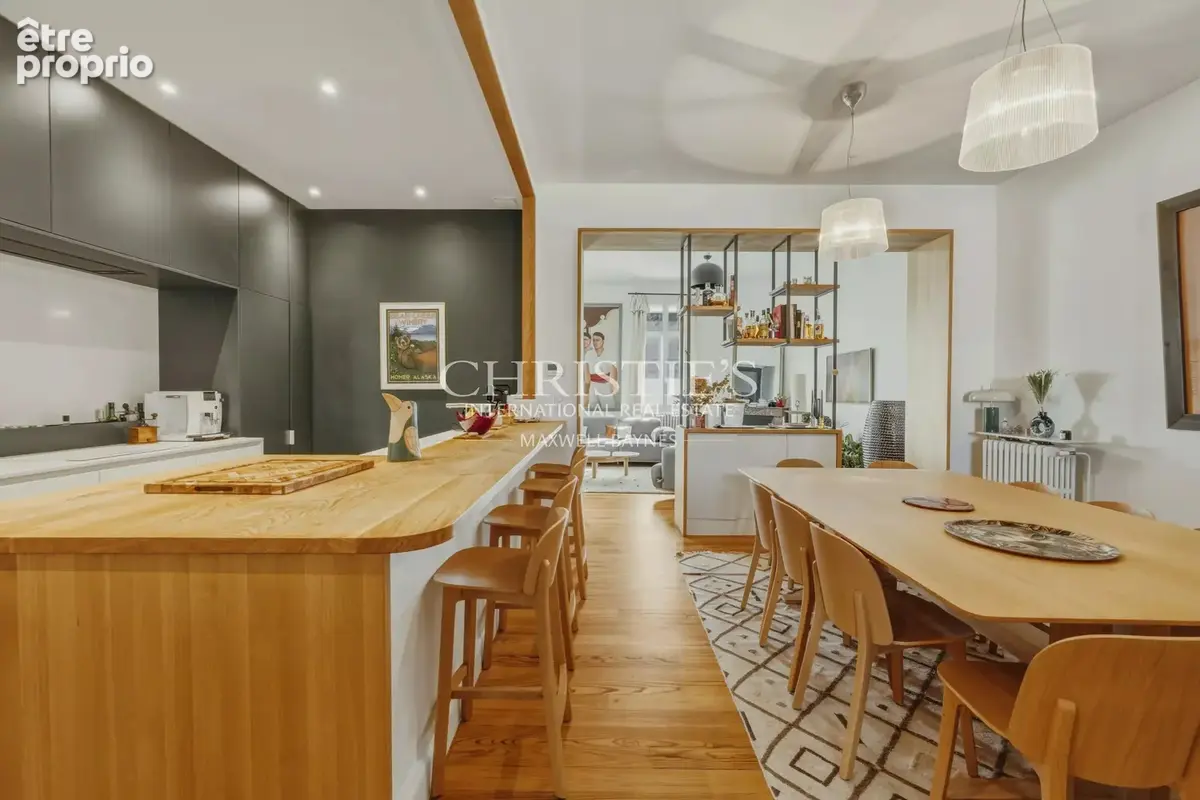 Maison de maître rénovée avec maison d'invités, piscine et garages - photo 9